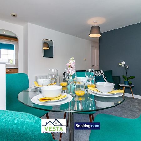 Three Bedroom Apartment By Vesta Serviced Accommodation & Short Lets Hatfield With Free Parking מראה חיצוני תמונה