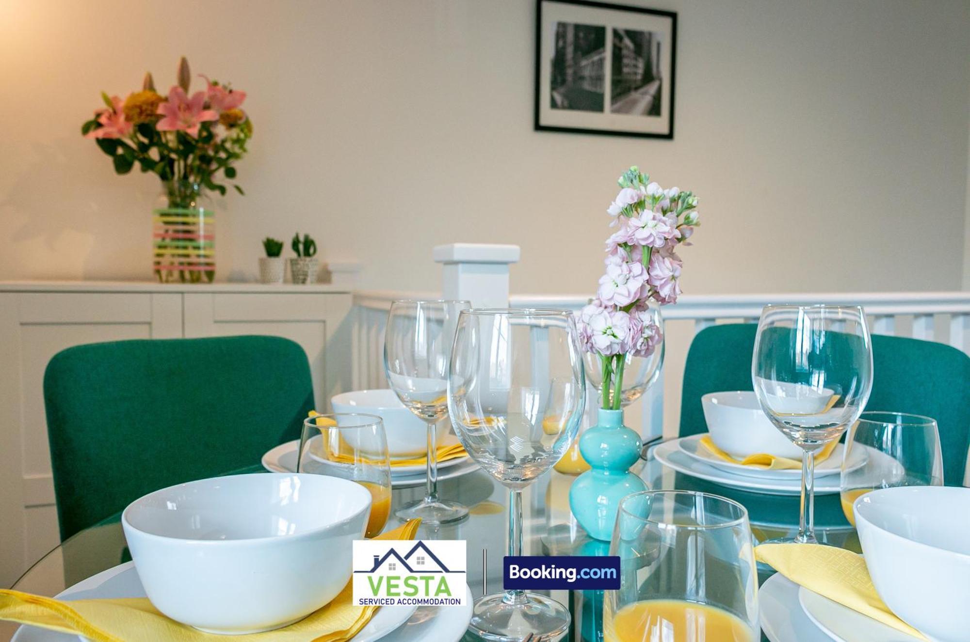 Three Bedroom Apartment By Vesta Serviced Accommodation & Short Lets Hatfield With Free Parking מראה חיצוני תמונה