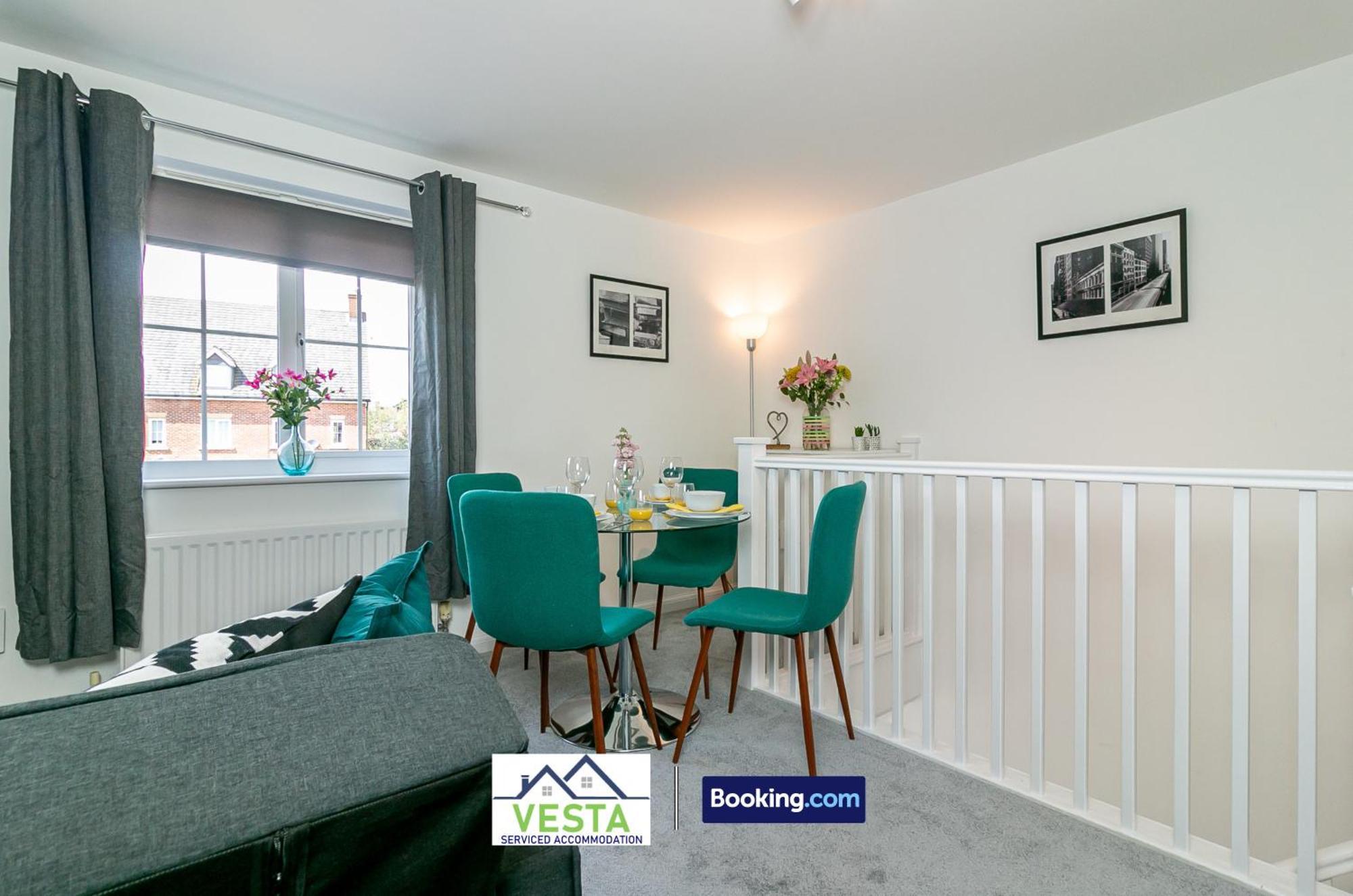 Three Bedroom Apartment By Vesta Serviced Accommodation & Short Lets Hatfield With Free Parking מראה חיצוני תמונה