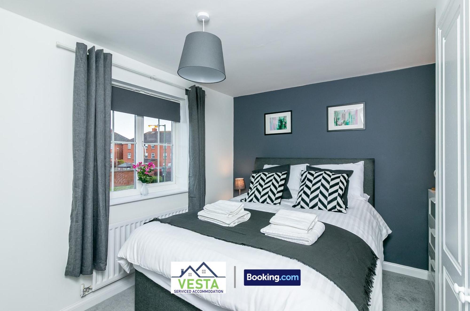 Three Bedroom Apartment By Vesta Serviced Accommodation & Short Lets Hatfield With Free Parking מראה חיצוני תמונה